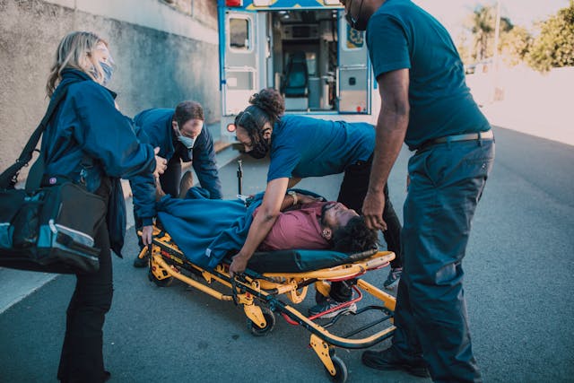 הכרה באירוע לבבי (לב, שבץ) כתאונת עבודה – מתי זה אפשרי?