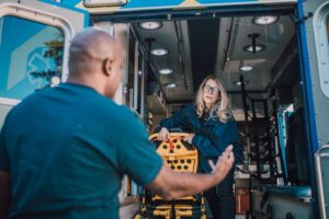 תאונת עבודה בשלט רחוק: מה קורה כשעובדים מהבית ונפצעים?
