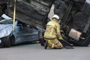 תאונת דרכים עם רכב אוטונומי או מערכות עזר – מי נושא באחריות?
